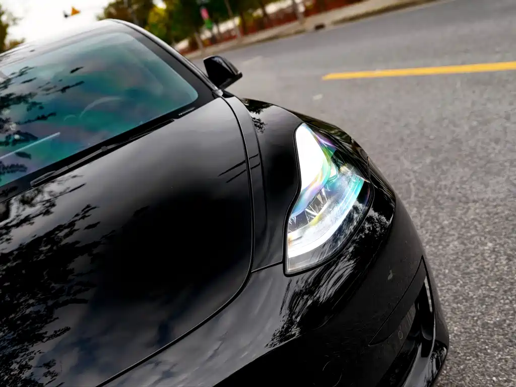 Tesla Model 3 — миниатюра 8