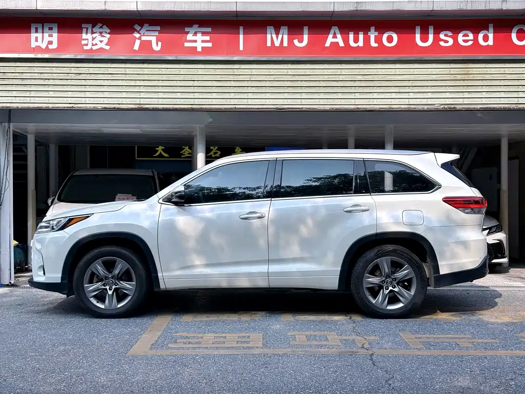 Toyota Highlander — миниатюра 3