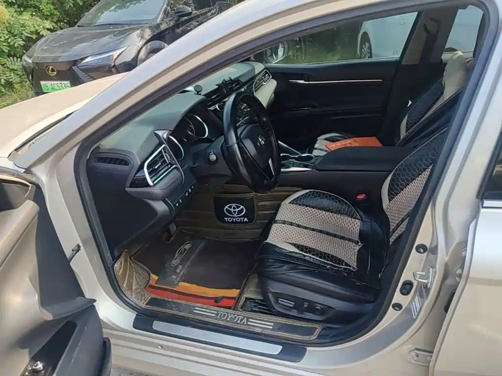 Toyota Camry — миниатюра 15