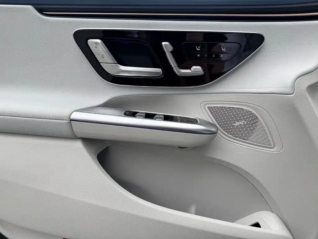 Mercedes-Benz EQE 2025 500 4MATIC