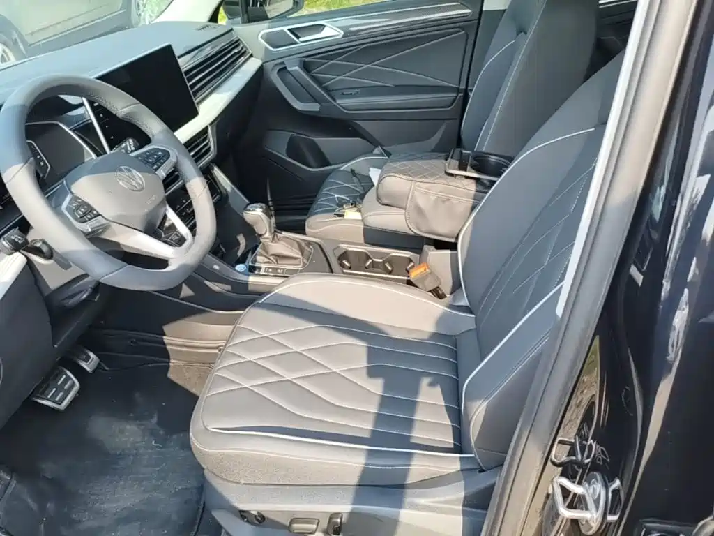 Volkswagen Tiguan L — миниатюра 15