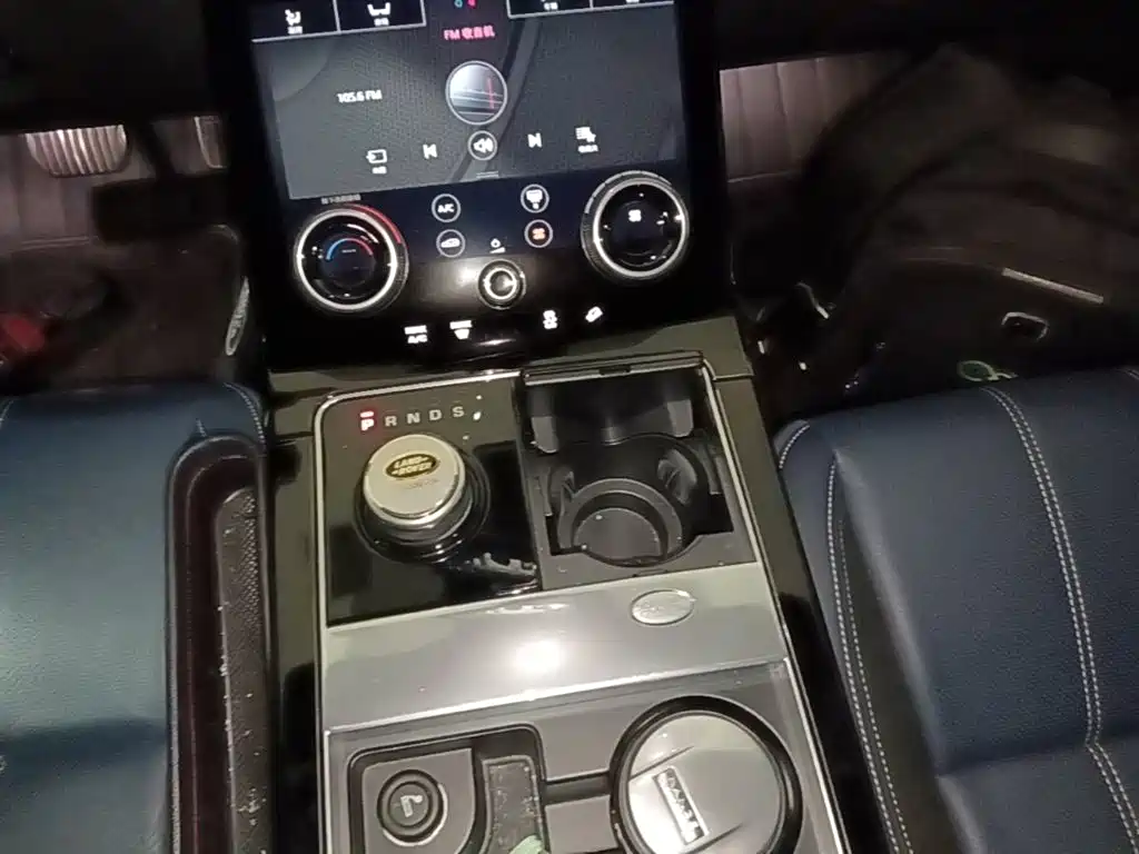 Land Rover Velar — миниатюра 14