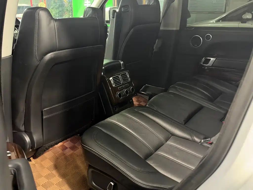 Land Rover Range Rover — миниатюра 2