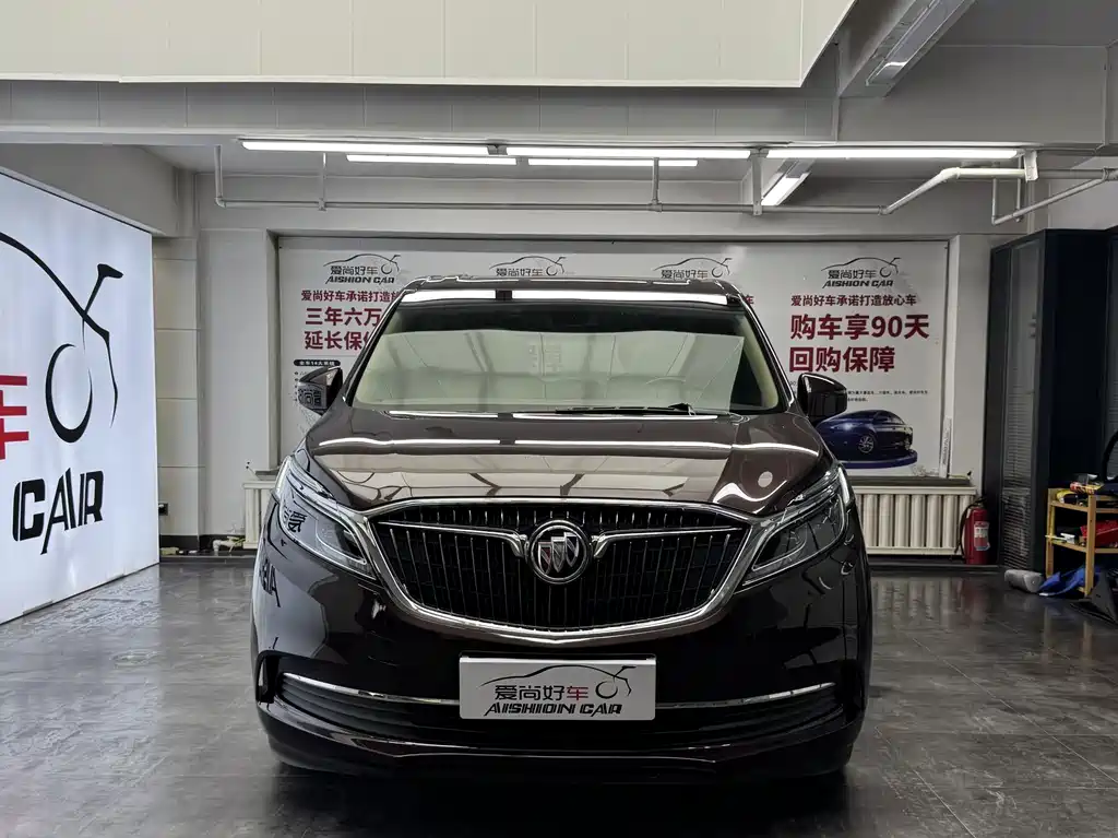 Buick GL8 — миниатюра 2