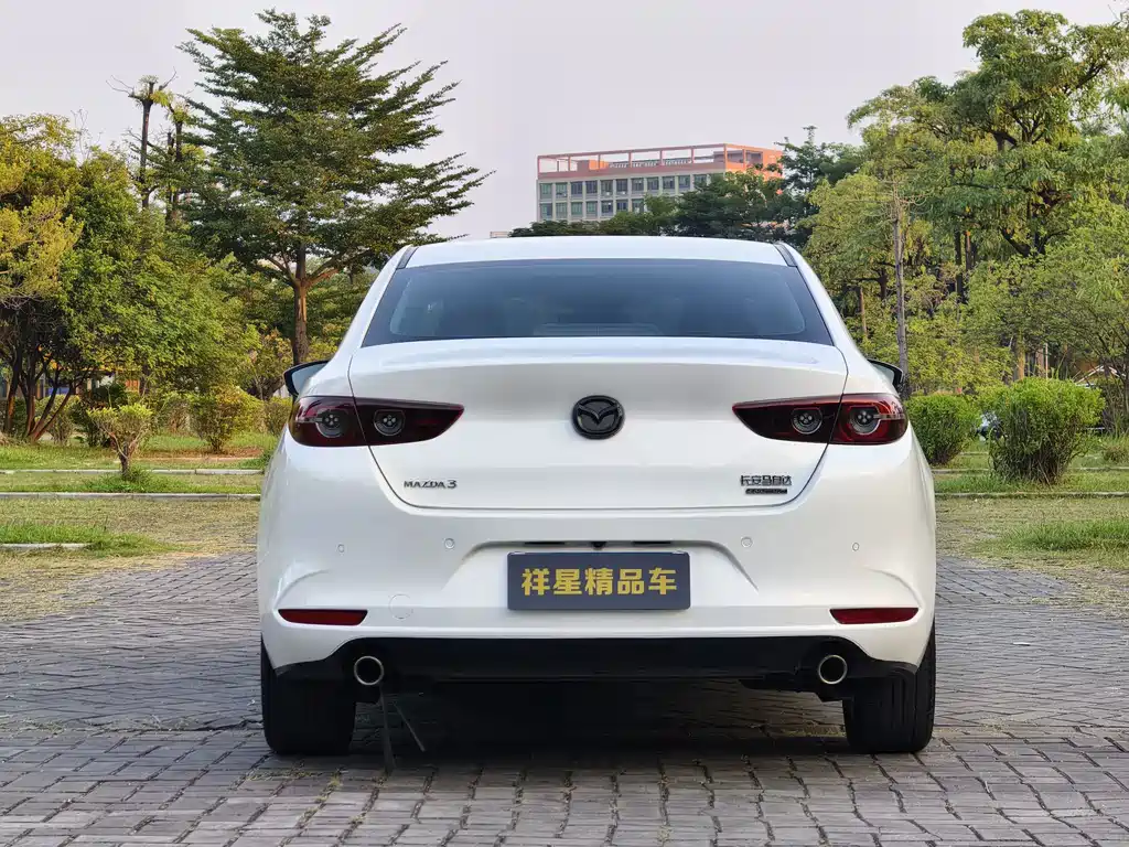 Mazda 3 Axela — миниатюра 11