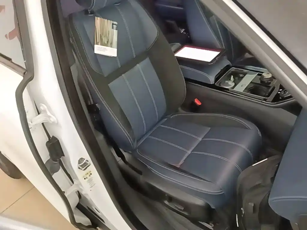 Land Rover Velar — миниатюра 25