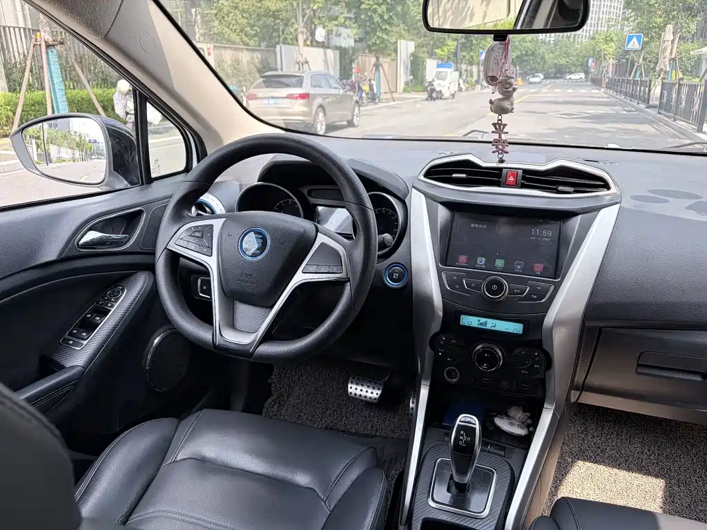 BYD Yuan EV — миниатюра 15