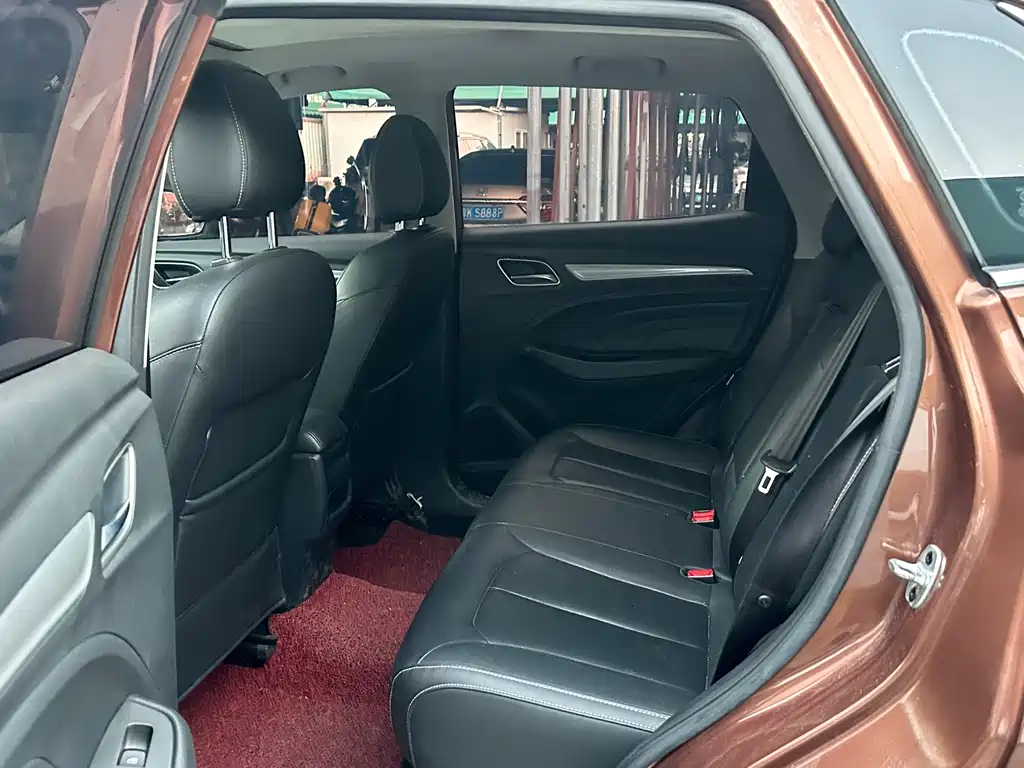 Roewe RX3 — миниатюра 8