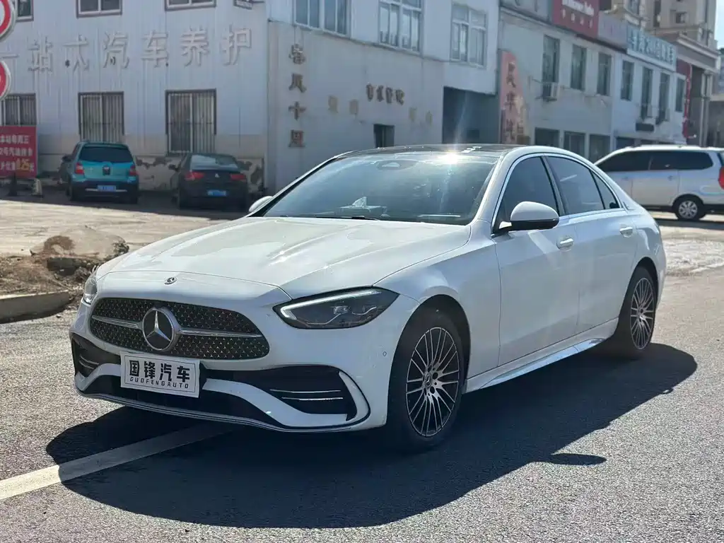 Mercedes-Benz C-Class 2025