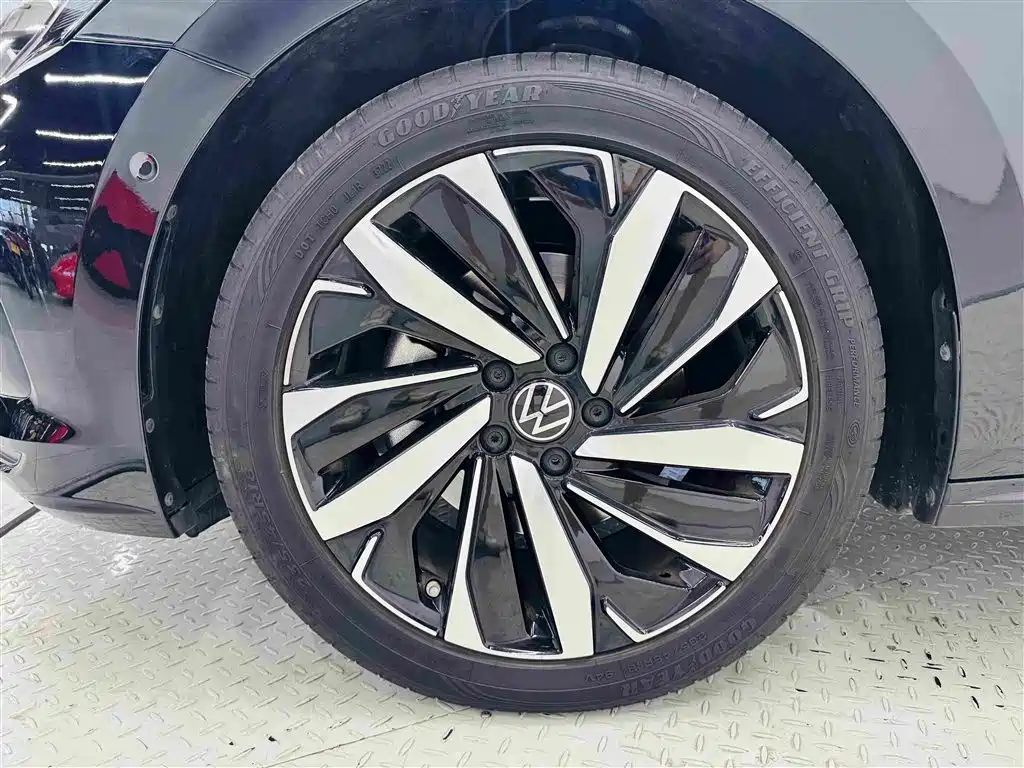 Volkswagen Passat 2022 380TSI Flagship