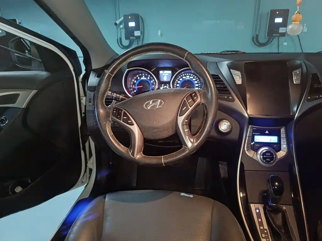 Hyundai Elantra Langdong — миниатюра 3