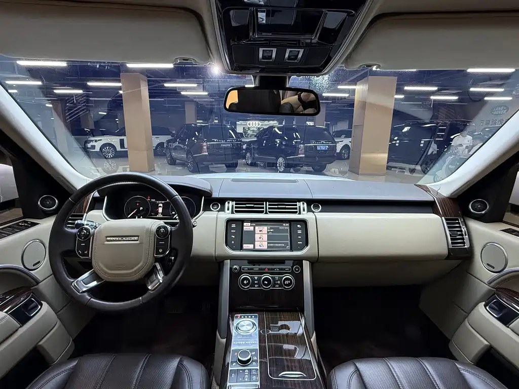 Land Rover Range Rover — миниатюра 6