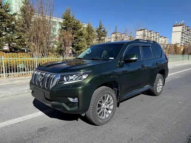 TOYOTA PRADO