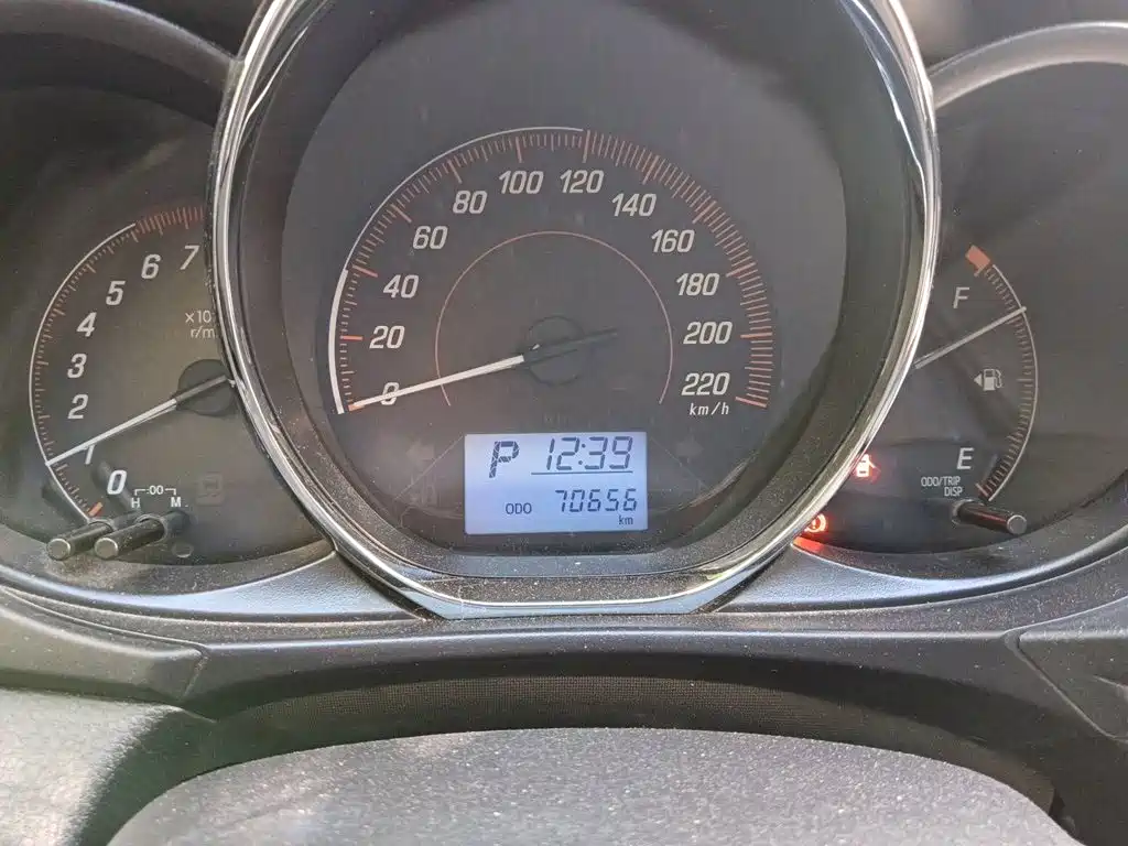 Toyota Yaris L — миниатюра 7