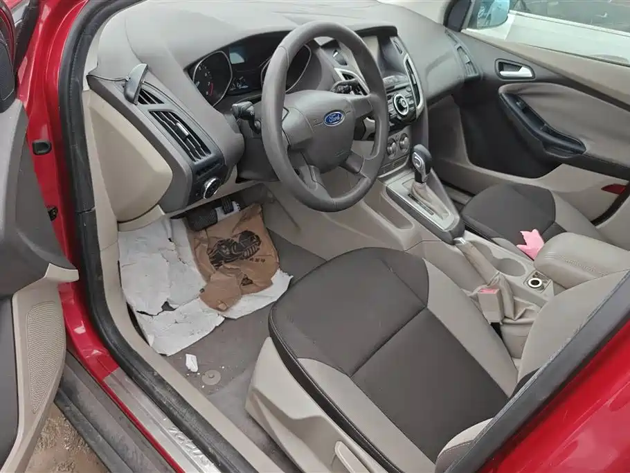Ford Focus 2012 1.6L AT Comfort