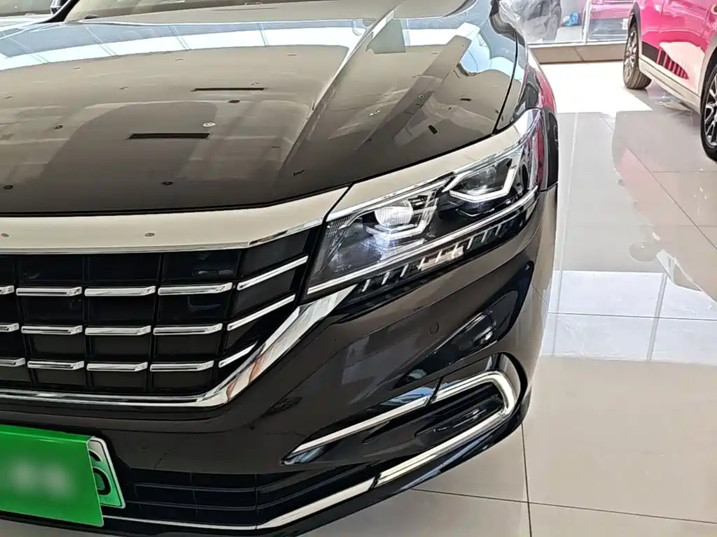 Volkswagen Passat PHEV — миниатюра 24