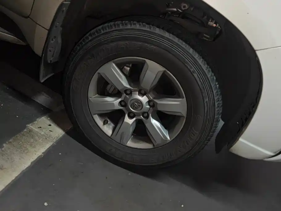 Toyota Prado — миниатюра 6