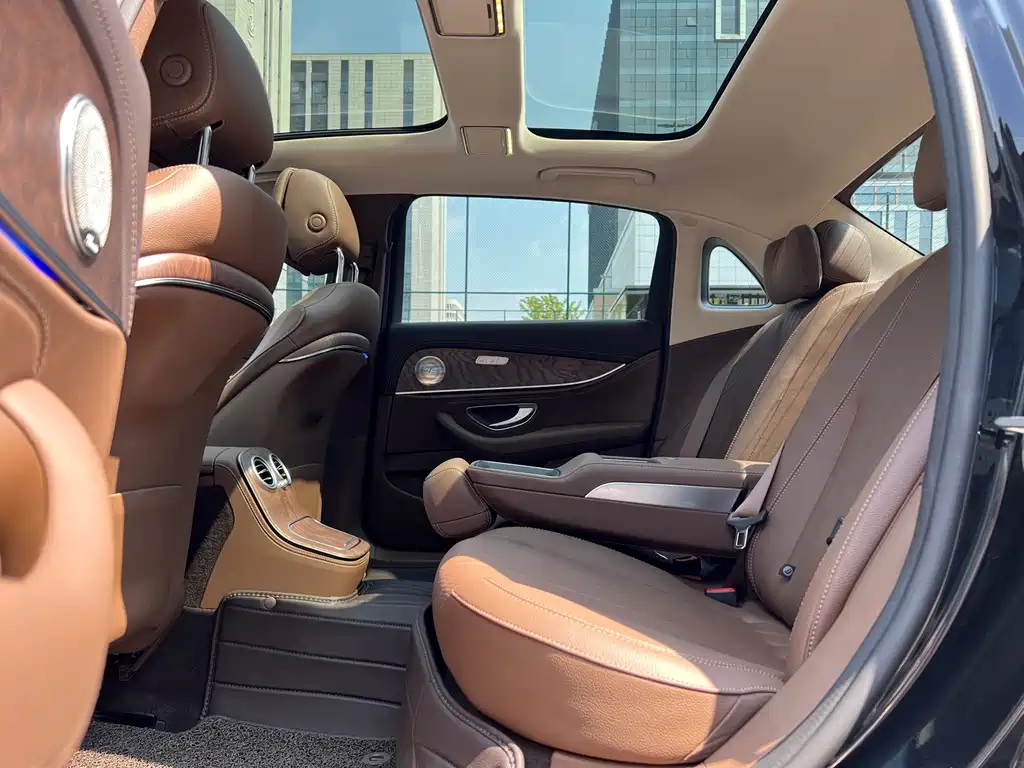 Mercedes-Benz E-Class E 2023 E 260 L