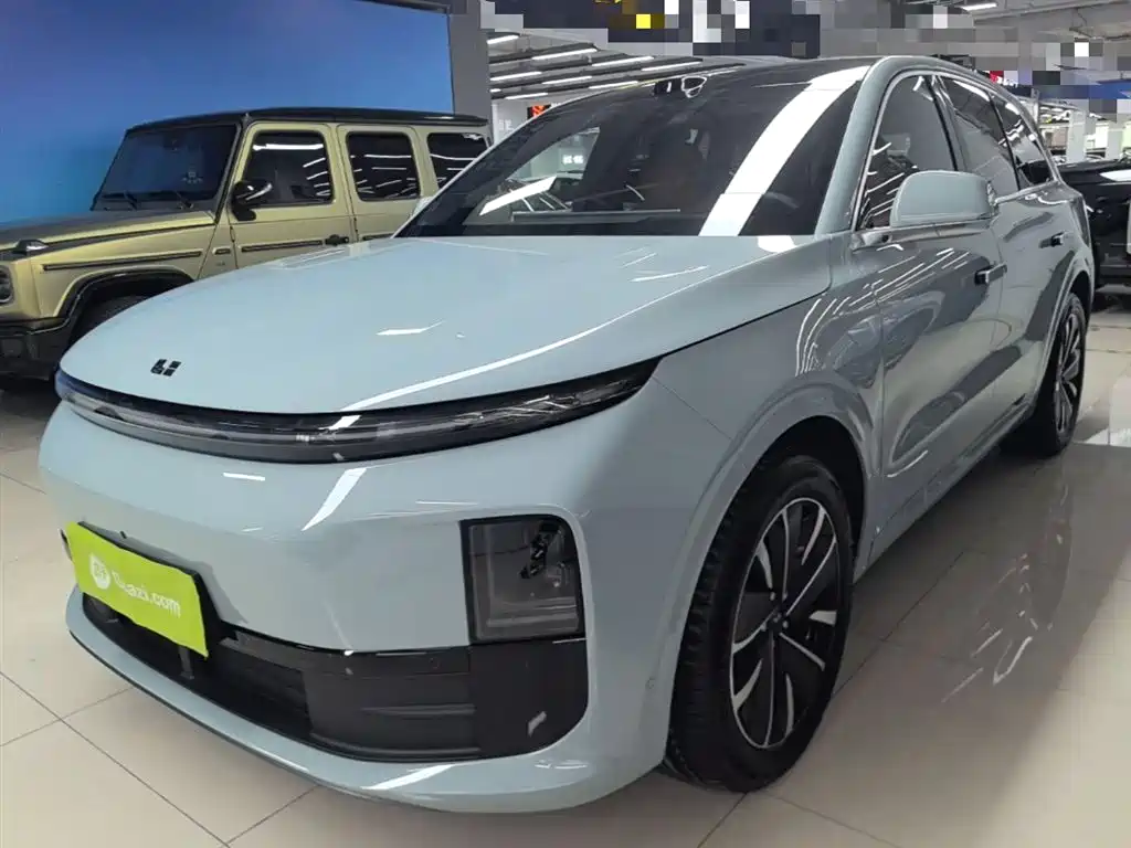 Li Auto Li L6 2025