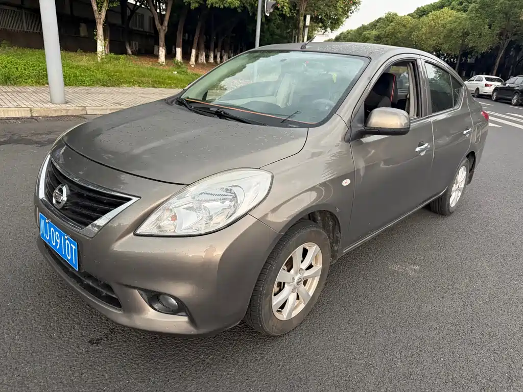 Nissan Sunny