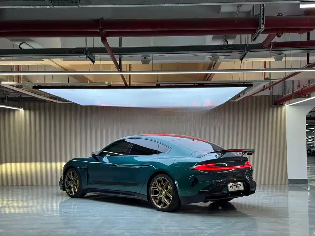 XIAOMI CAR XIAOMI SU7 ULTRA