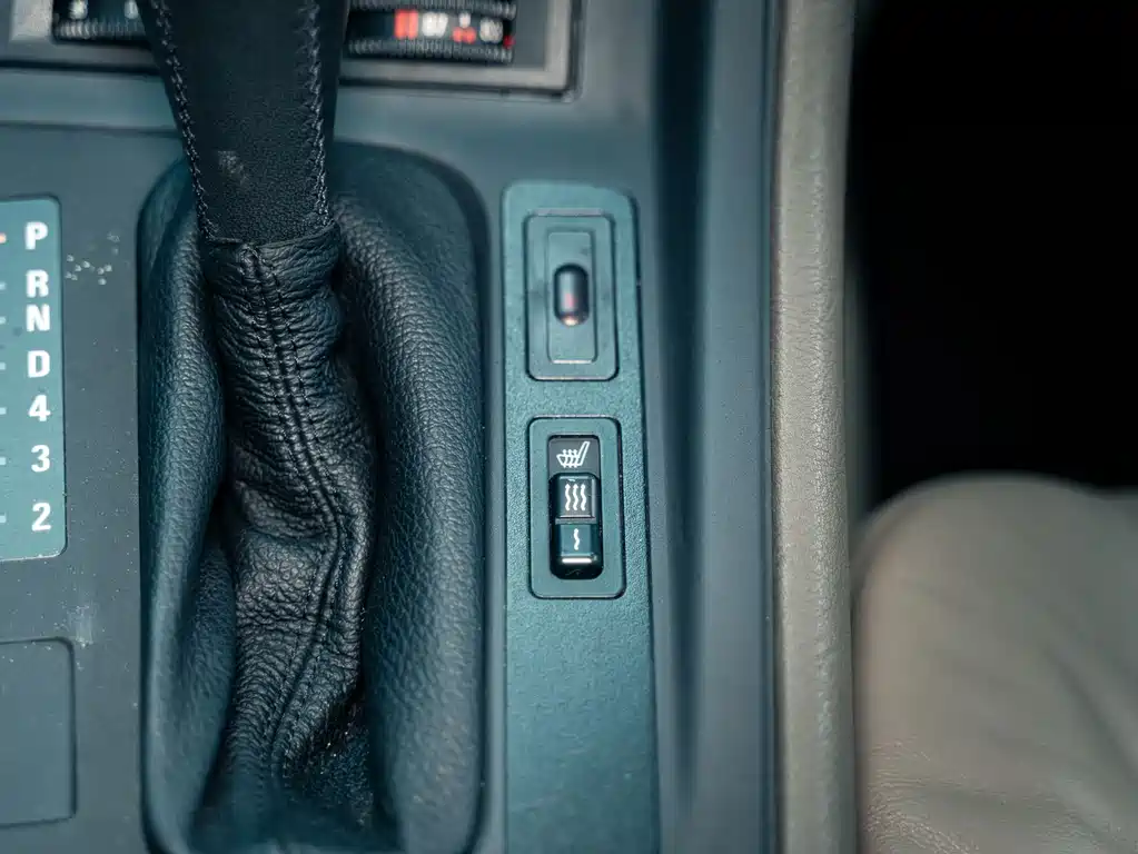 BMW 8 Series — миниатюра 21