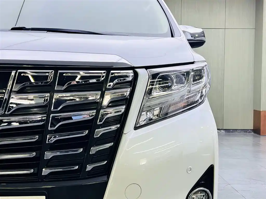 Toyota Alphard 2018 3.5L Luxury