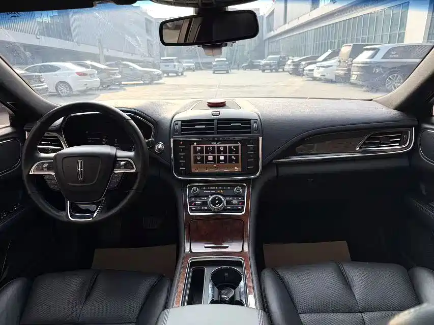 Lincoln Continental 2019 2.0T Premium V
