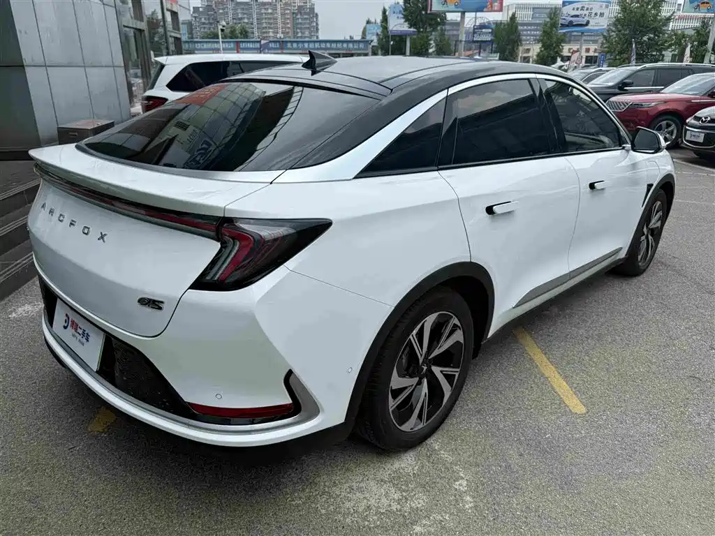 ARCFOX Alpha S — миниатюра 5