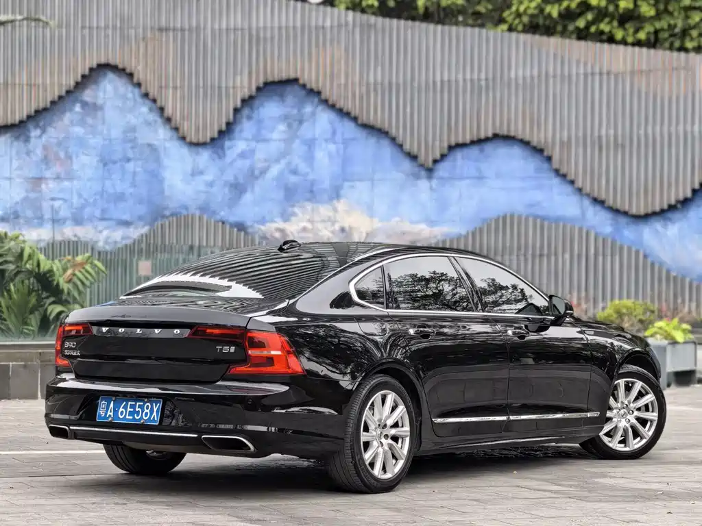 Volvo S90 — миниатюра 4