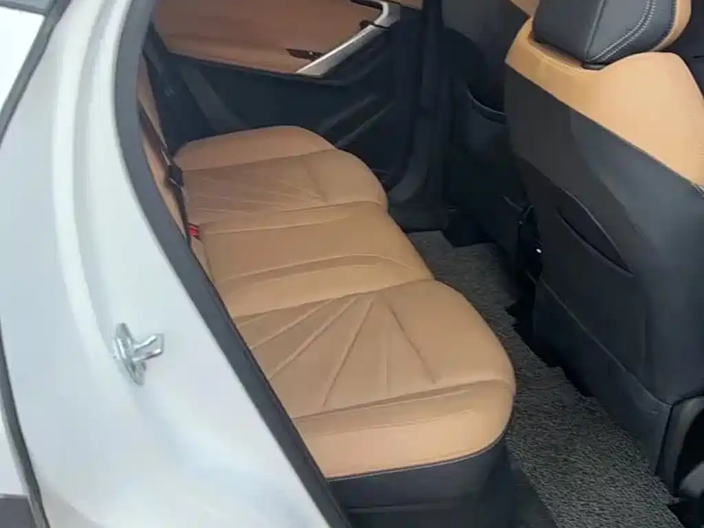 Geely Boyue L — миниатюра 6
