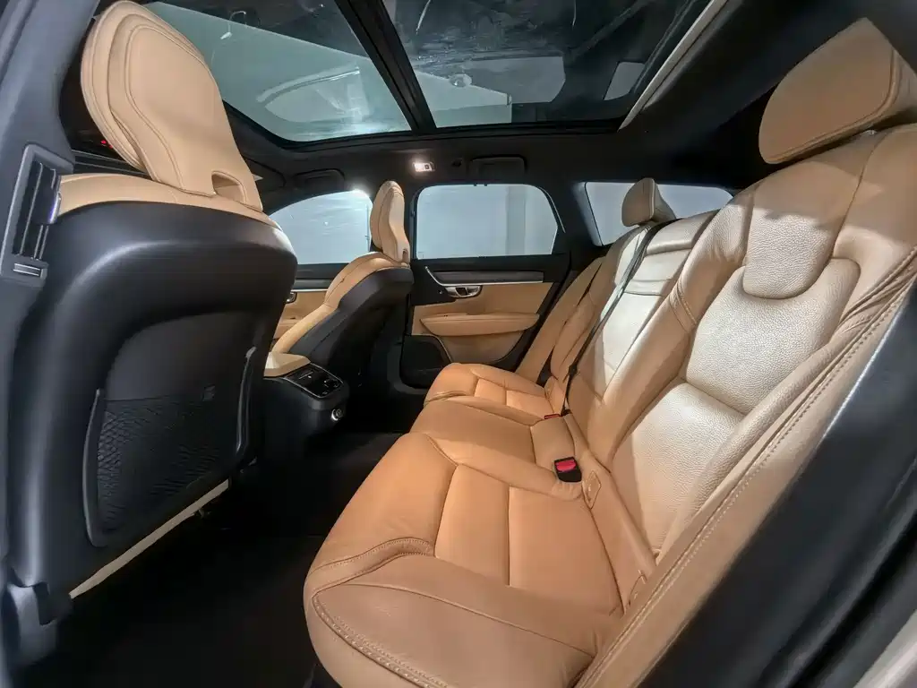 Volvo V90 — миниатюра 8