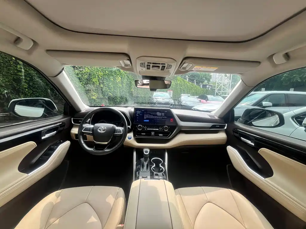 Toyota Highlander — миниатюра 12