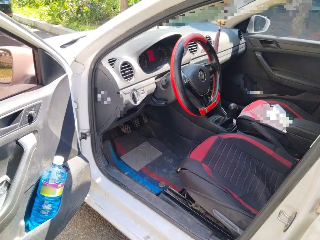 Volkswagen Jetta — миниатюра 17