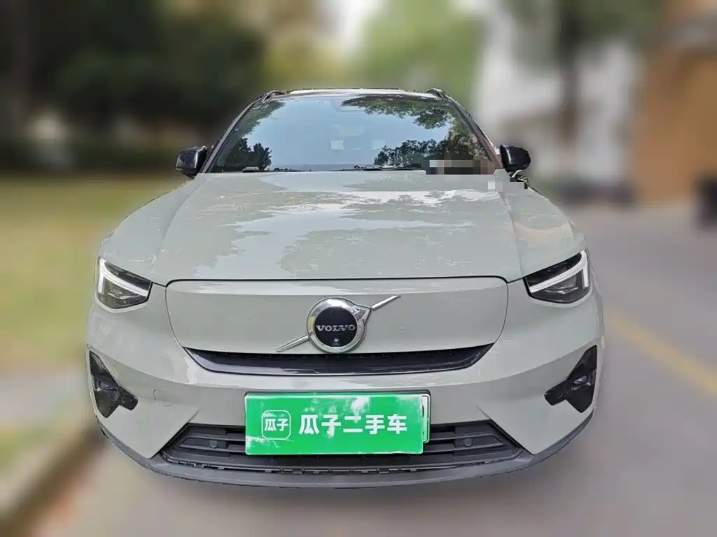 Volvo XC40 NEV — миниатюра 2