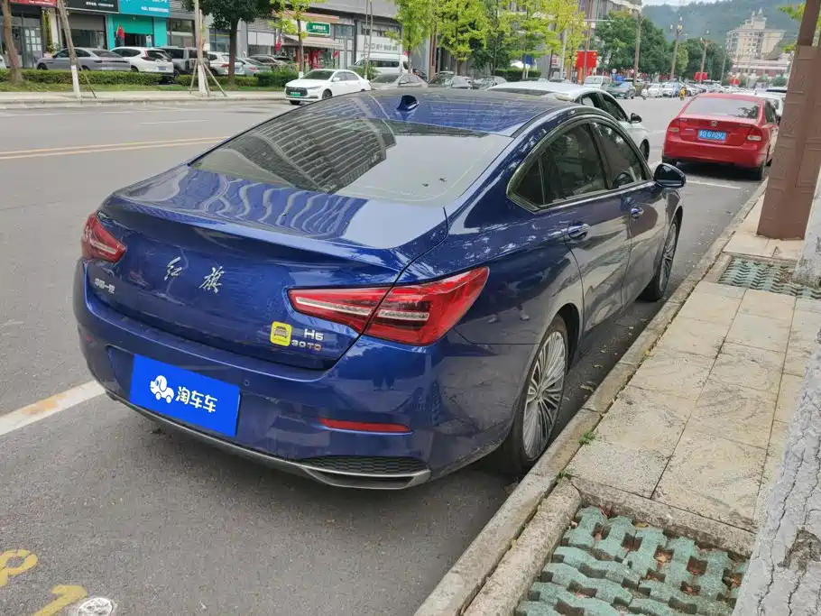 Hongqi Hongqi H5 — миниатюра 3
