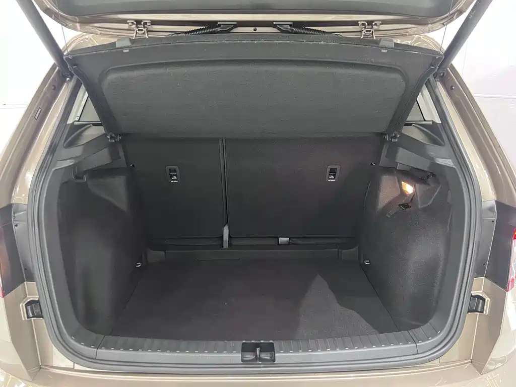 Skoda Karoq — миниатюра 17