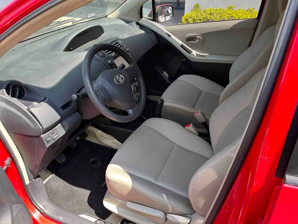 Toyota Yaris 2009 1.6E MT Comfort