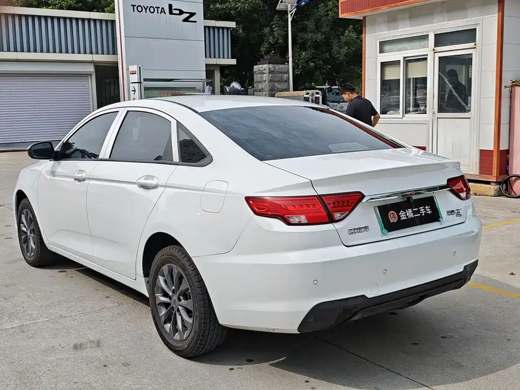 Geely New Energy — миниатюра 2