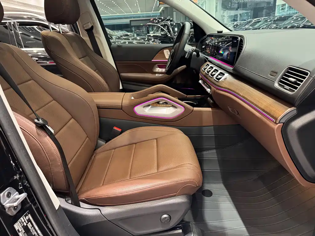 Mercedes-Benz GLE (Import) — миниатюра 17