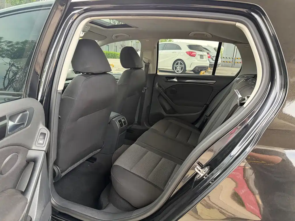 Volkswagen Golf — миниатюра 9