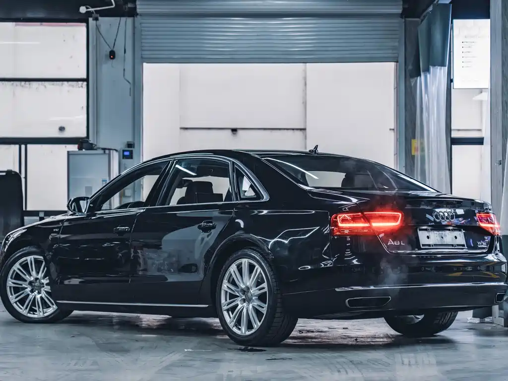 Audi A8 2011 A8L W12 6.3 FSI quattro