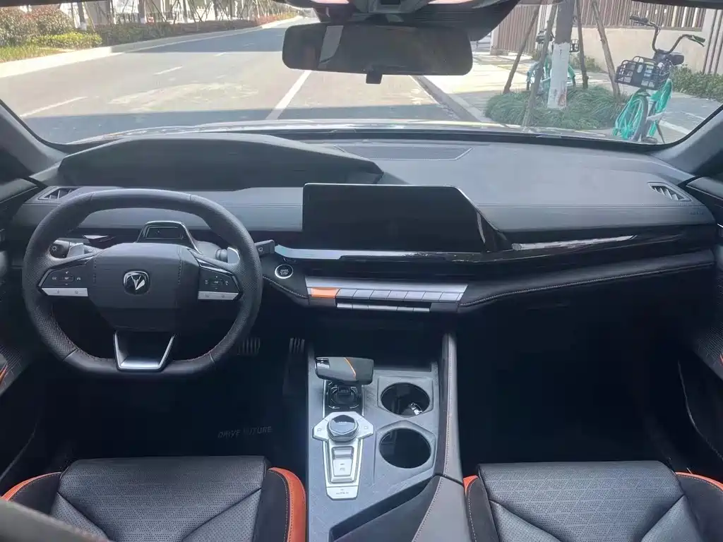 Changan UNI-V 2022 2.0T