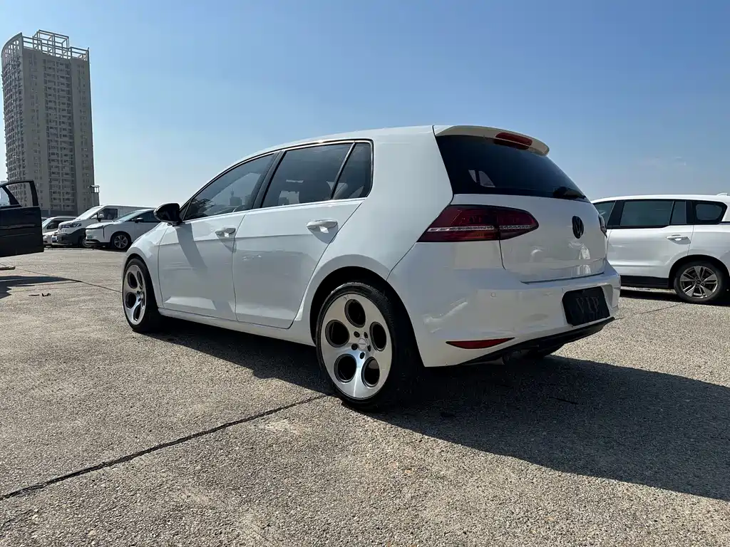 Volkswagen Golf — миниатюра 7
