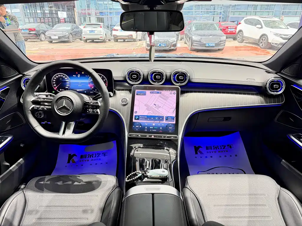Mercedes-Benz C-Class — миниатюра 8
