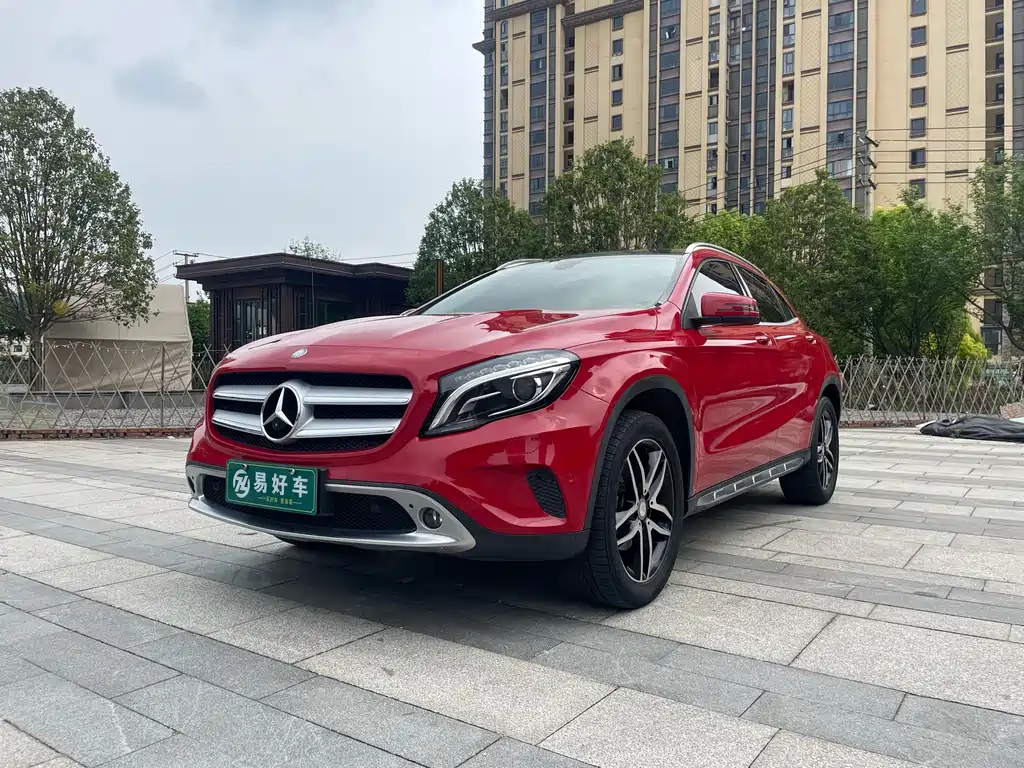 Mercedes-Benz GLA 2015 GLA 200 Fashion