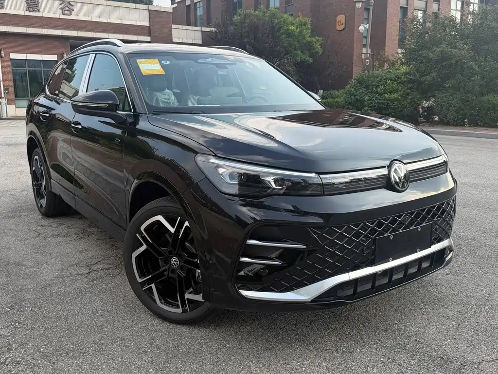 Volkswagen Tiguan L — миниатюра 3