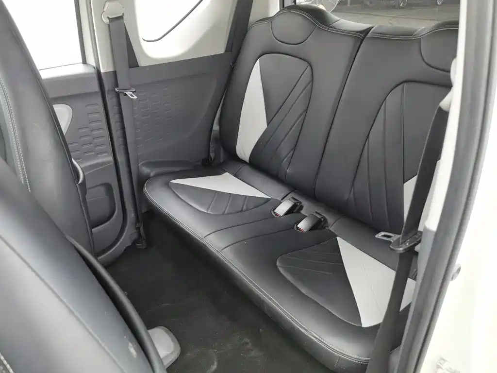 Wuling MINIEV — миниатюра 15