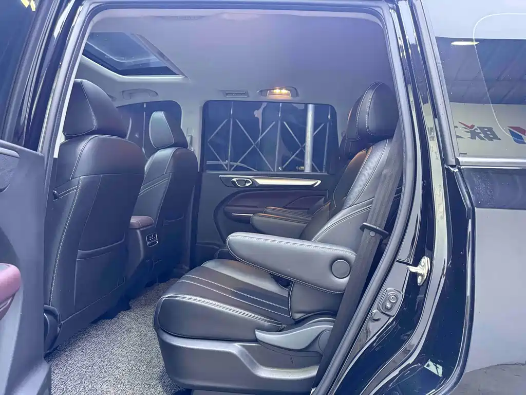 GAC Motor Trumpchi M6 — миниатюра 9