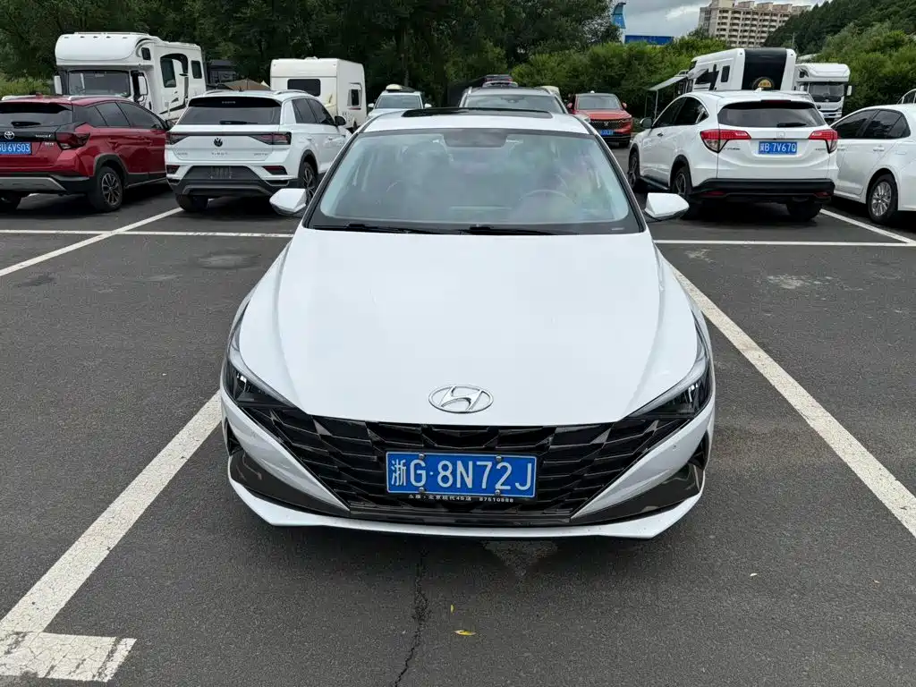 Hyundai Elantra — миниатюра 2